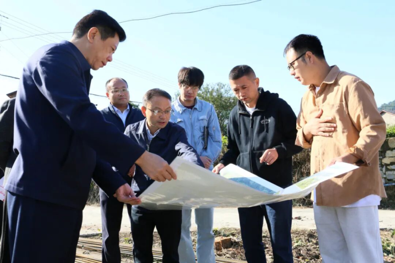 戴明在调研生态环境保护督察前期准备情况、河长制工作暨开展第四季度巡河时强调 压实责任 精准施策 以高水平生态保护赋能高质量发展.jpg